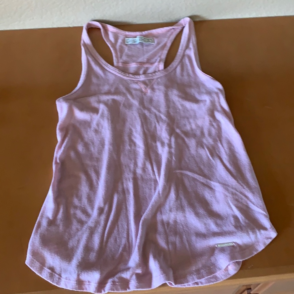 pink tank top